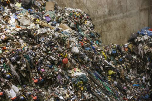 �Ϻ��ζ���Ʒ���չ�˾��